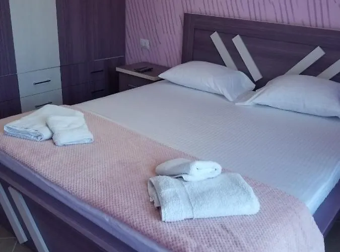 Brothers Lr * Saranda