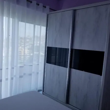 Brothers Lr Apartment *