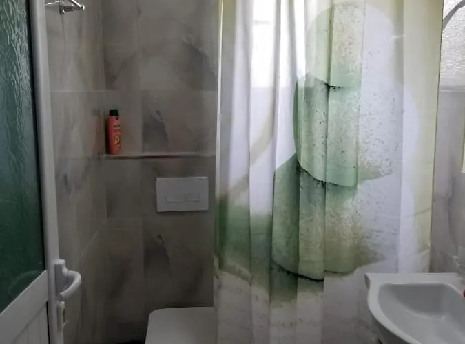 Brothers Lr * Saranda