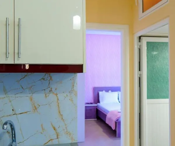 Brothers Lr Apartament